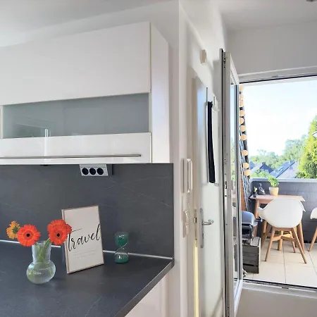 Apartment Moebliert-nahe Starlight Express In -wlan-netflix-loggia Oder Terrasse Bochum