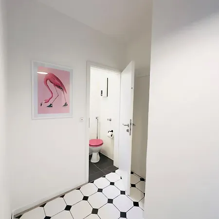 Apartment Moebliert-nahe Starlight Express In -wlan-netflix-loggia Oder Terrasse
