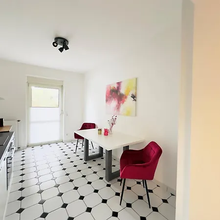 Moebliert-nahe Starlight Express In -wlan-netflix-loggia Oder Terrasse Lägenhet *