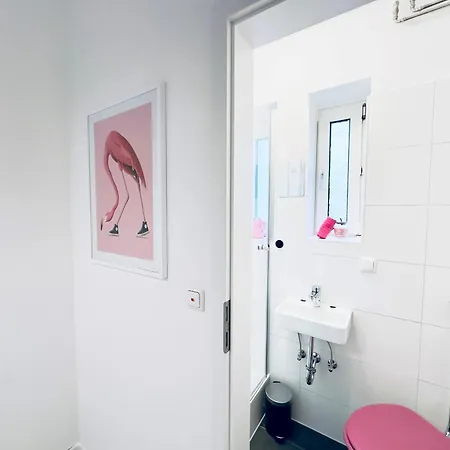 Moebliert-nahe Starlight Express In -wlan-netflix-loggia Oder Terrasse *