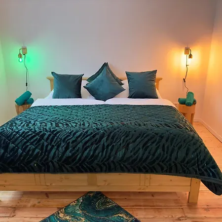 Moebliert-nahe Starlight Express In -wlan-netflix-loggia Oder Terrasse *