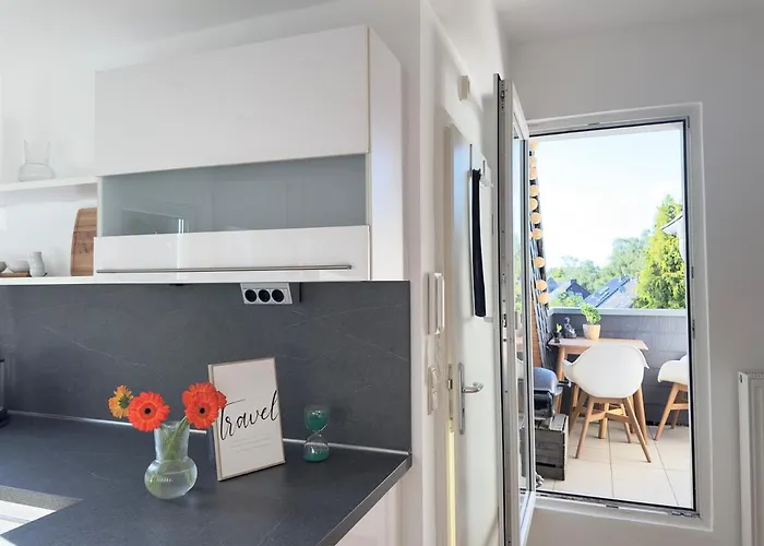 Lejlighed Moebliert-nahe Starlight Express In -wlan-netflix-loggia Oder Terrasse Bochum