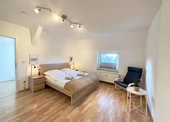 Moebliert-nahe Starlight Express In -wlan-netflix-loggia Oder Terrasse Apartament