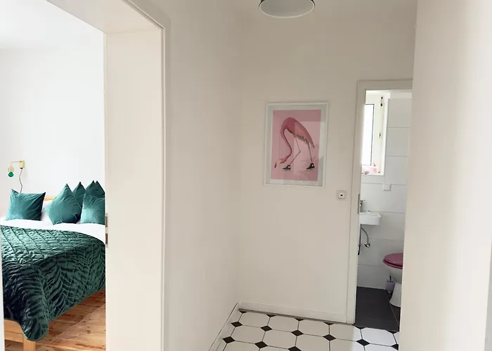 Moebliert-nahe Starlight Express In -wlan-netflix-loggia Oder Terrasse * Bochum