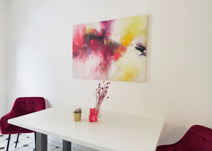 Moebliert-nahe Starlight Express In -wlan-netflix-loggia Oder Terrasse Bochum