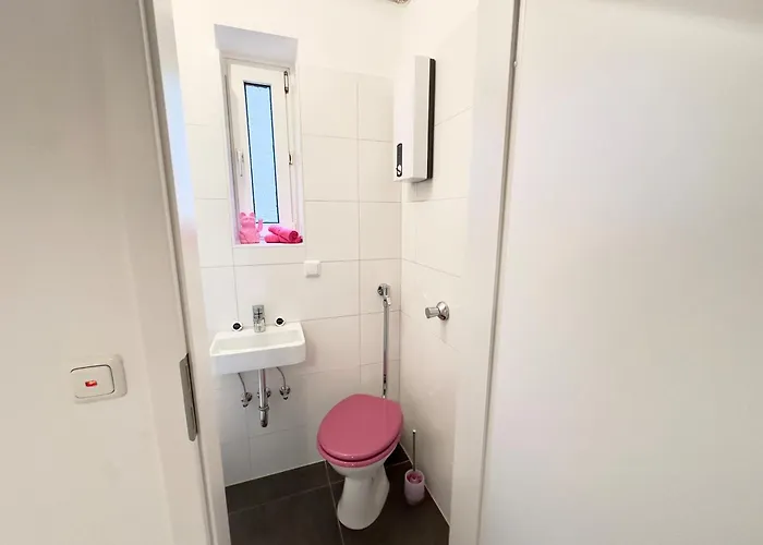 Moebliert-nahe Starlight Express In -wlan-netflix-loggia Oder Terrasse